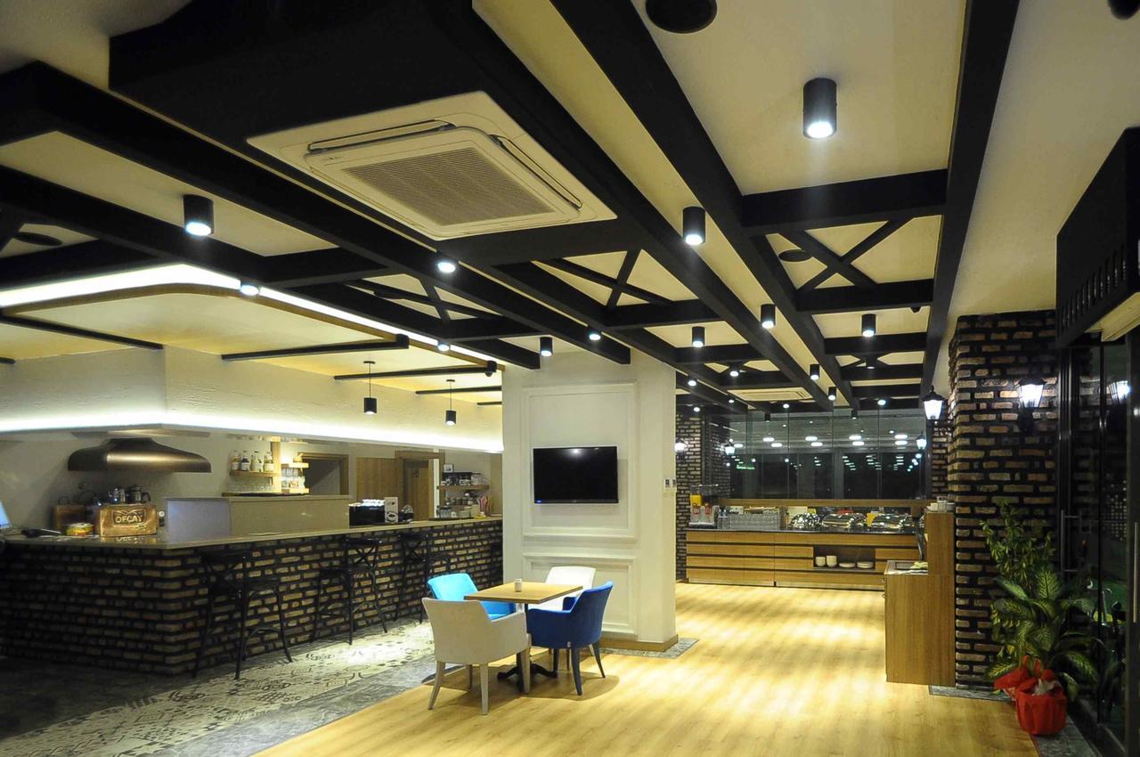 Devin Otel อุปไปร์ตา ภายนอก รูปภาพ
